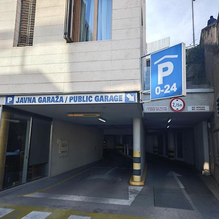 Apartment Central Old Town With Private Indoor Garage Parking Σπλιτ Εξωτερικό φωτογραφία