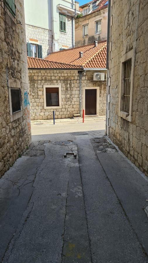 Apartment Central Old Town With Private Indoor Garage Parking Σπλιτ Εξωτερικό φωτογραφία