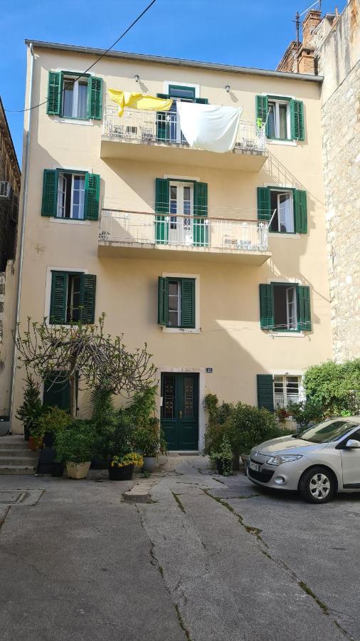 Apartment Central Old Town With Private Indoor Garage Parking Σπλιτ Εξωτερικό φωτογραφία