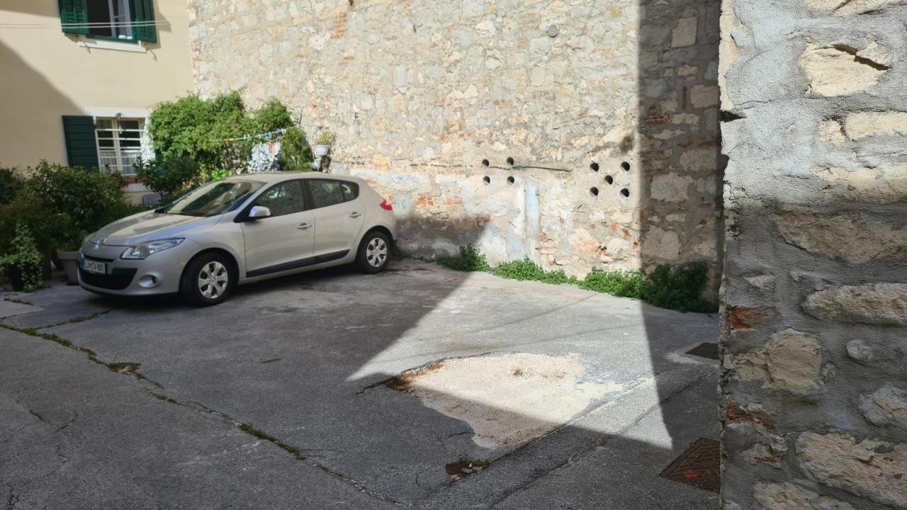 Apartment Central Old Town With Private Indoor Garage Parking Σπλιτ Εξωτερικό φωτογραφία