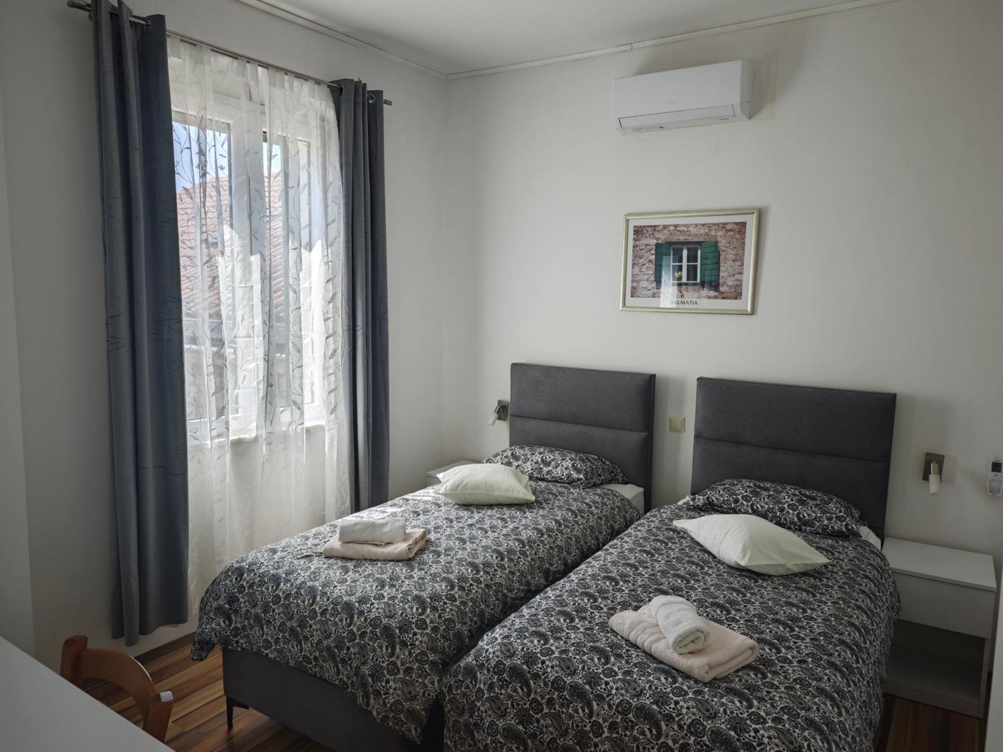 Apartment Central Old Town With Private Indoor Garage Parking Σπλιτ Εξωτερικό φωτογραφία